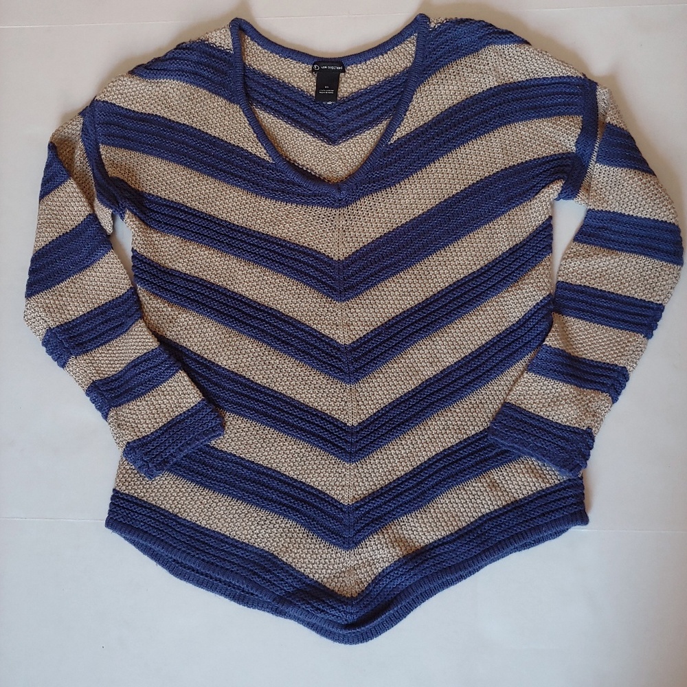 New Directions chevron stripe sweater